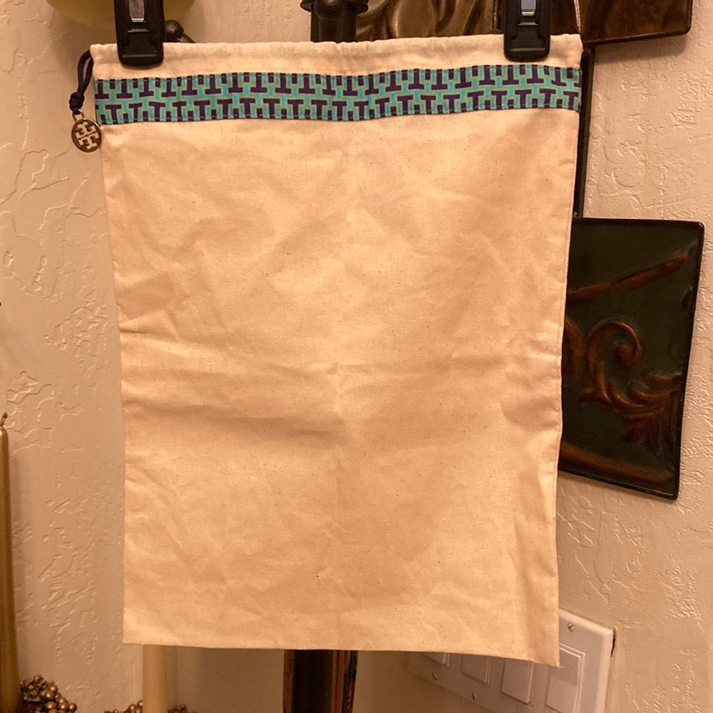 NWOT Tory Burch drawstring dust bag